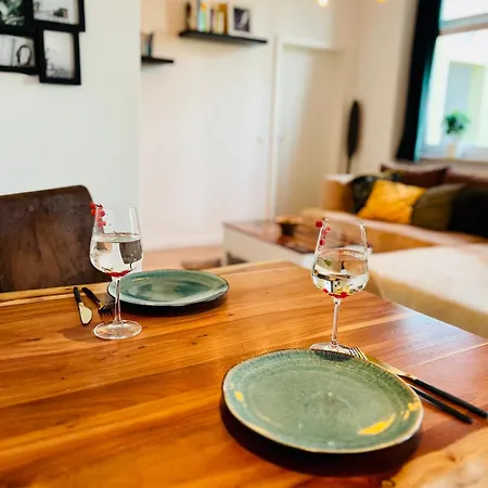 Casa Clara - Helle 2-zi-whg, Kueche Und Smarttv - Light Living *