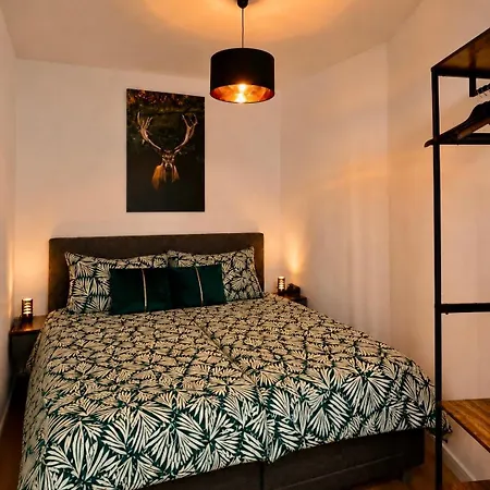 Casa Clara - Helle 2-zi-whg Nahe Uniklinik & Zentrum, Kueche Und Smarttv 아파트 마그데부르크