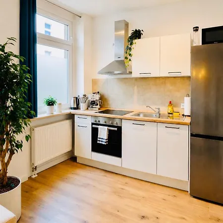 Casa Clara - Helle 2-zi-whg Nahe Uniklinik & Zentrum, Kueche Und Smarttv 마그데부르크